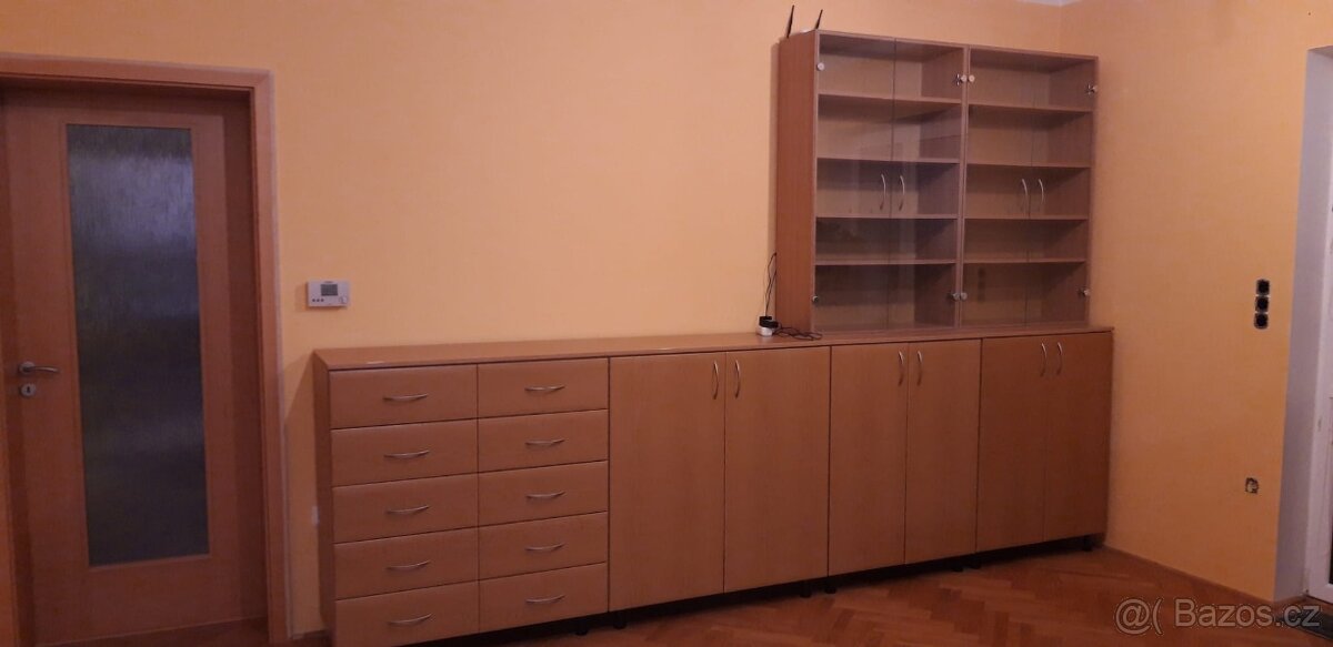 Prodám dřevěné skříňky