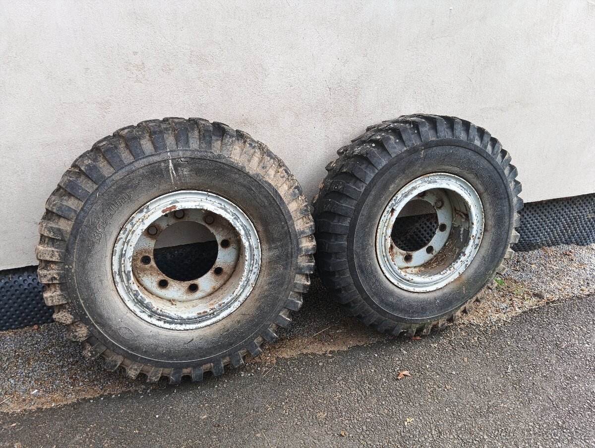 Kola 10,50-16 na vlek 7t