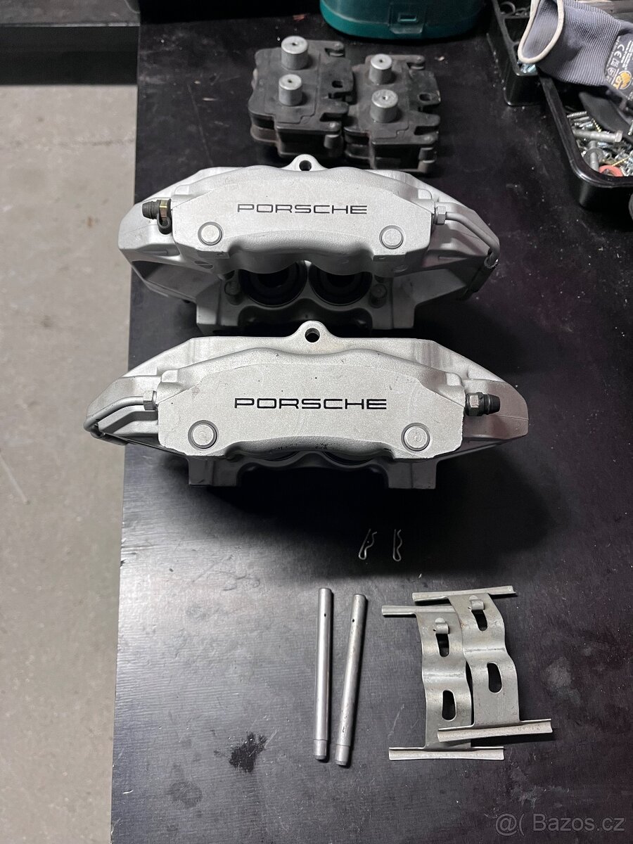 Porsche 911 996 brembo přední brzdiče.