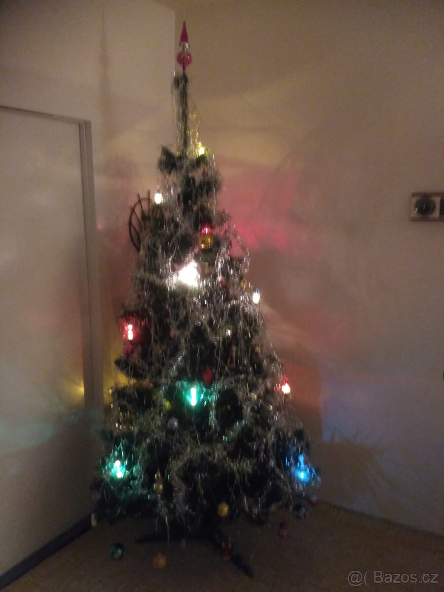 Vánoční stromek, umělý, 200 cm vysoký