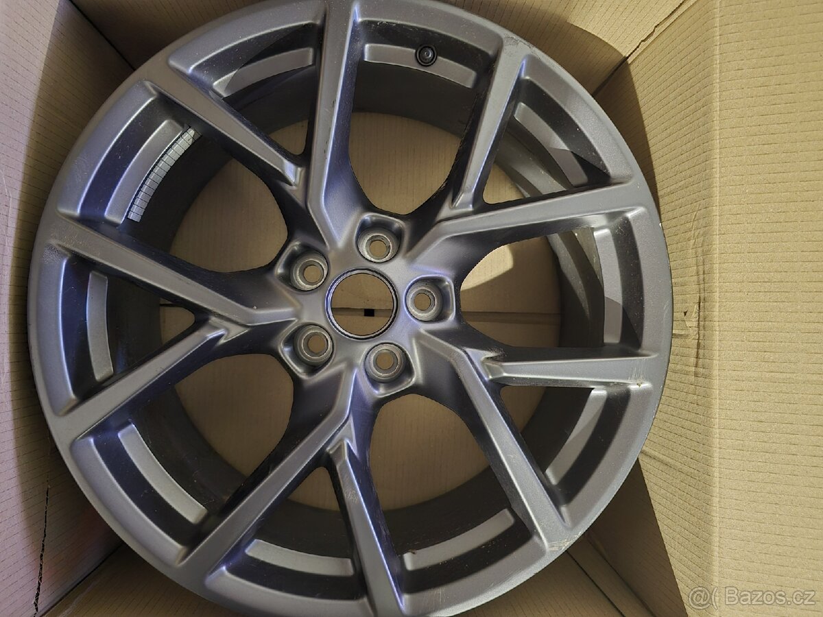 HLINÍKOVÝ DISK 5x108 19'' FORD FOCUS MK4 ST