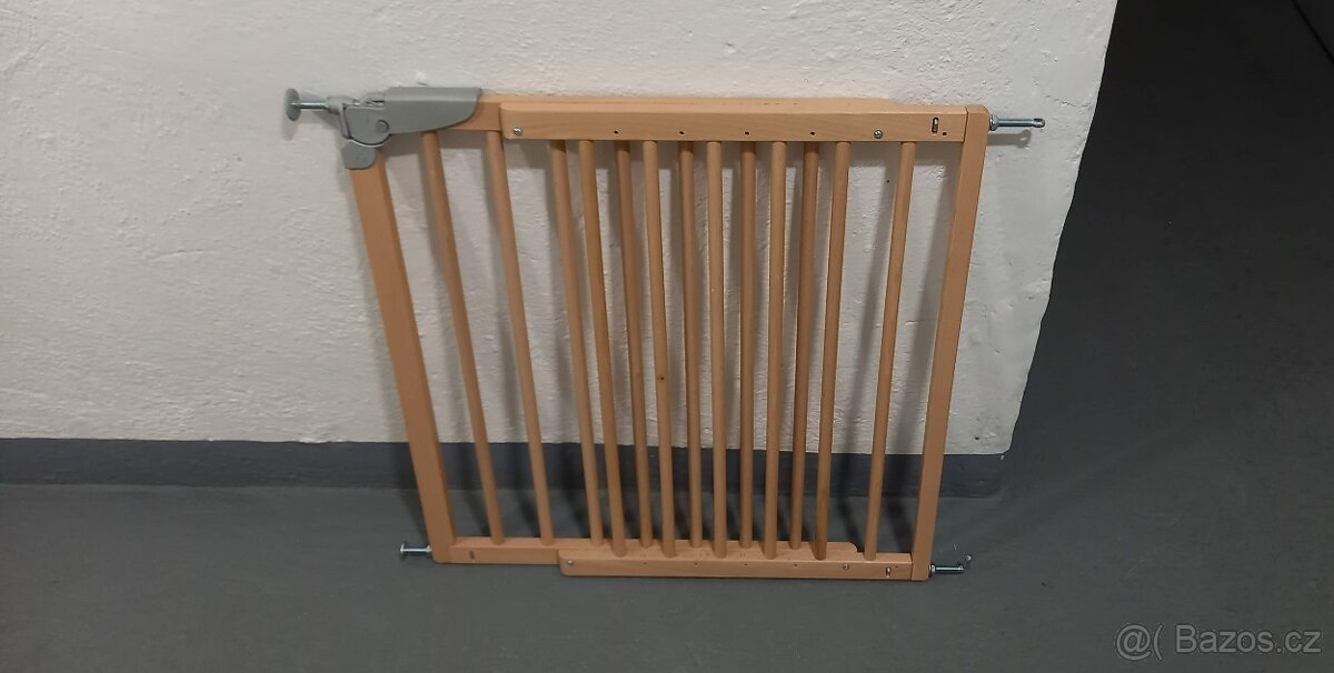 Ohrádka do dveří 71 cm x 75,6 - 110,4 cm