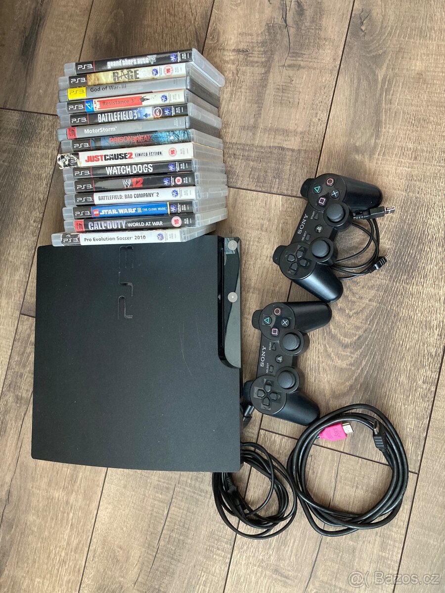 Playstation 3, dva ovladače, 14 her
