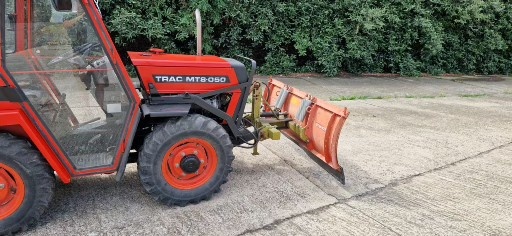 Prodám malotraktor s vozíkem a radlicí na sníh