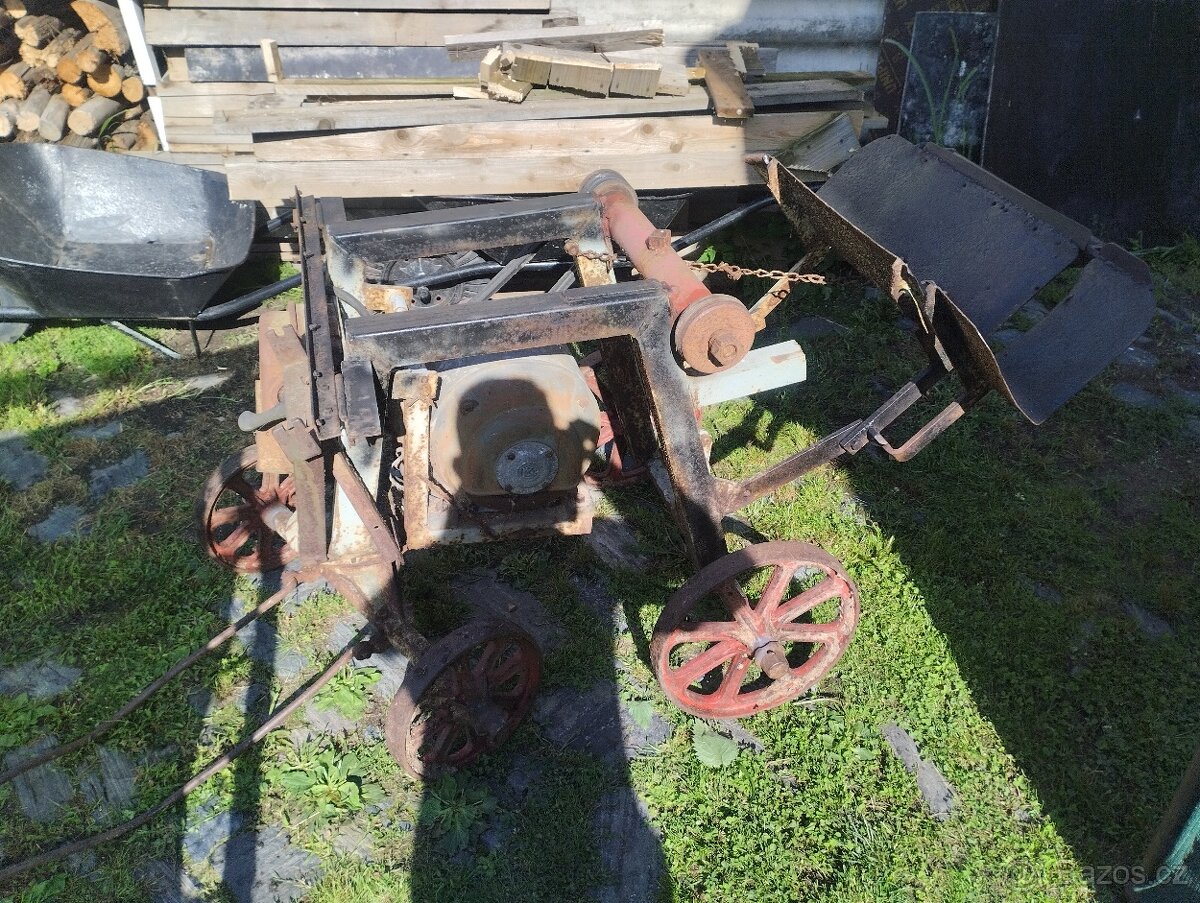 Prodám cirkulárku motor čkd 380v 3kw