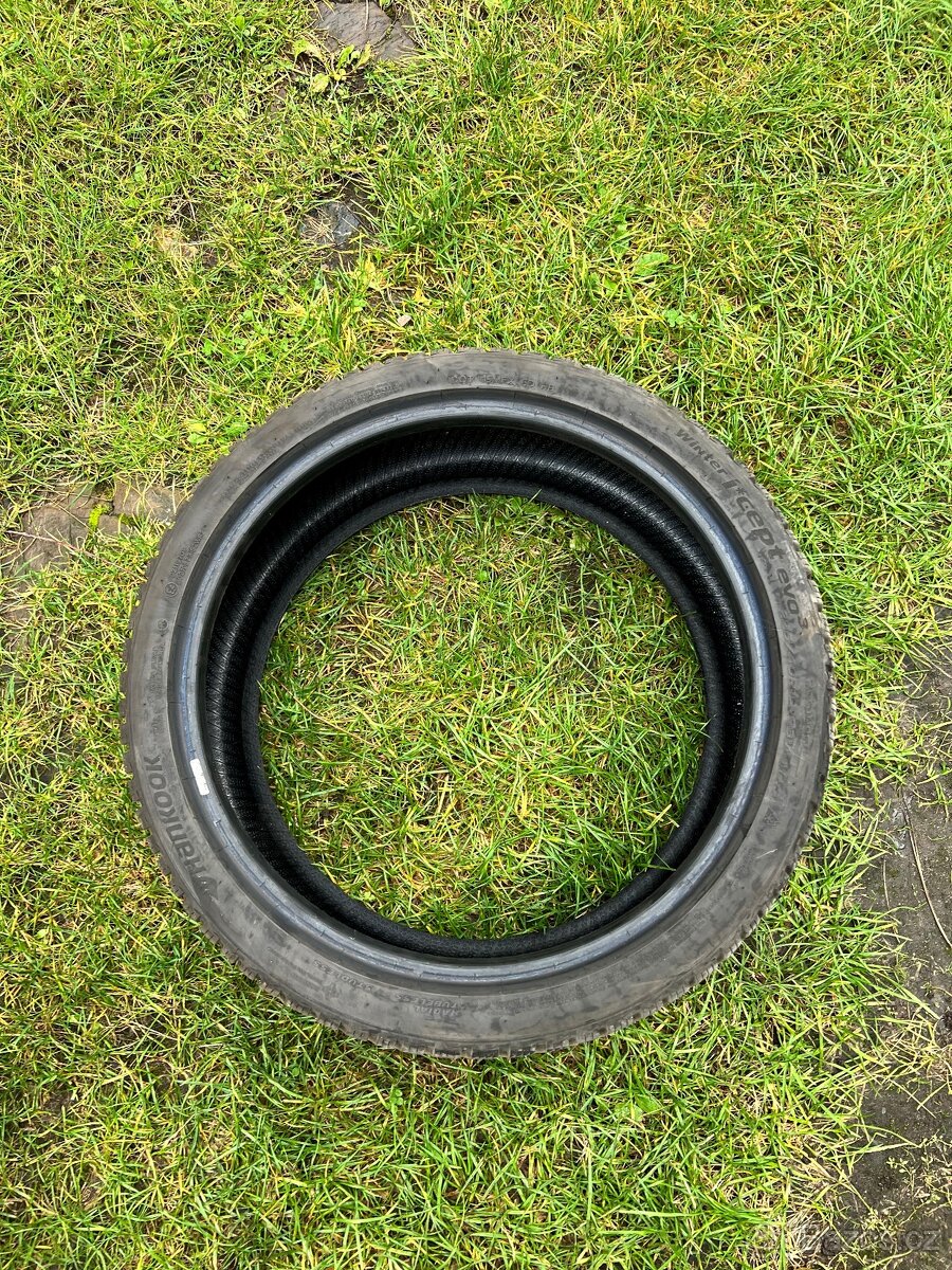 zimní Hankook Winter iCept Evo3 225/40 R19 sada