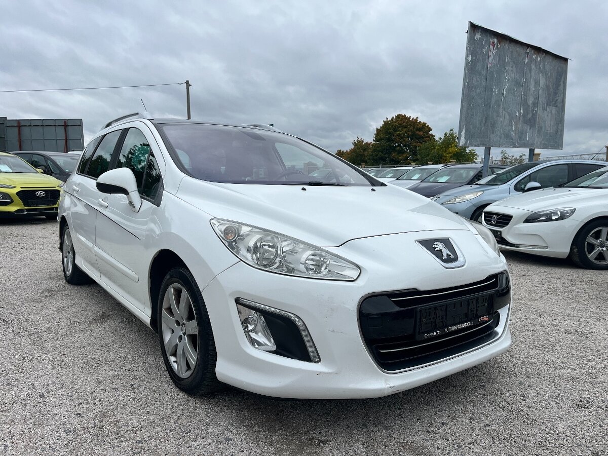 Peugeot 308 SW 1.6 HDi 68kw, bohatá výbava