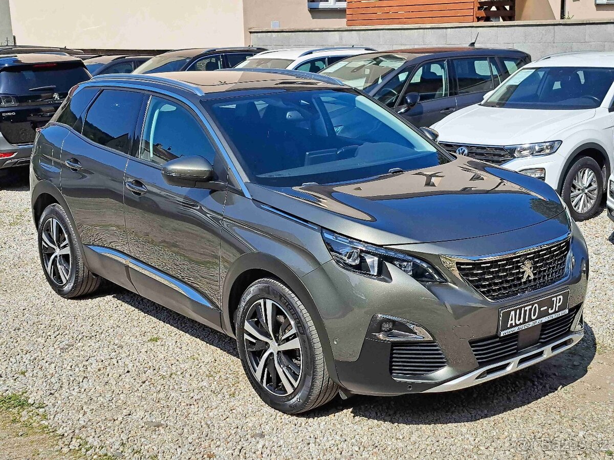 Peugeot 3008 1,2 PT EAT8 ALLURE 111.000 km