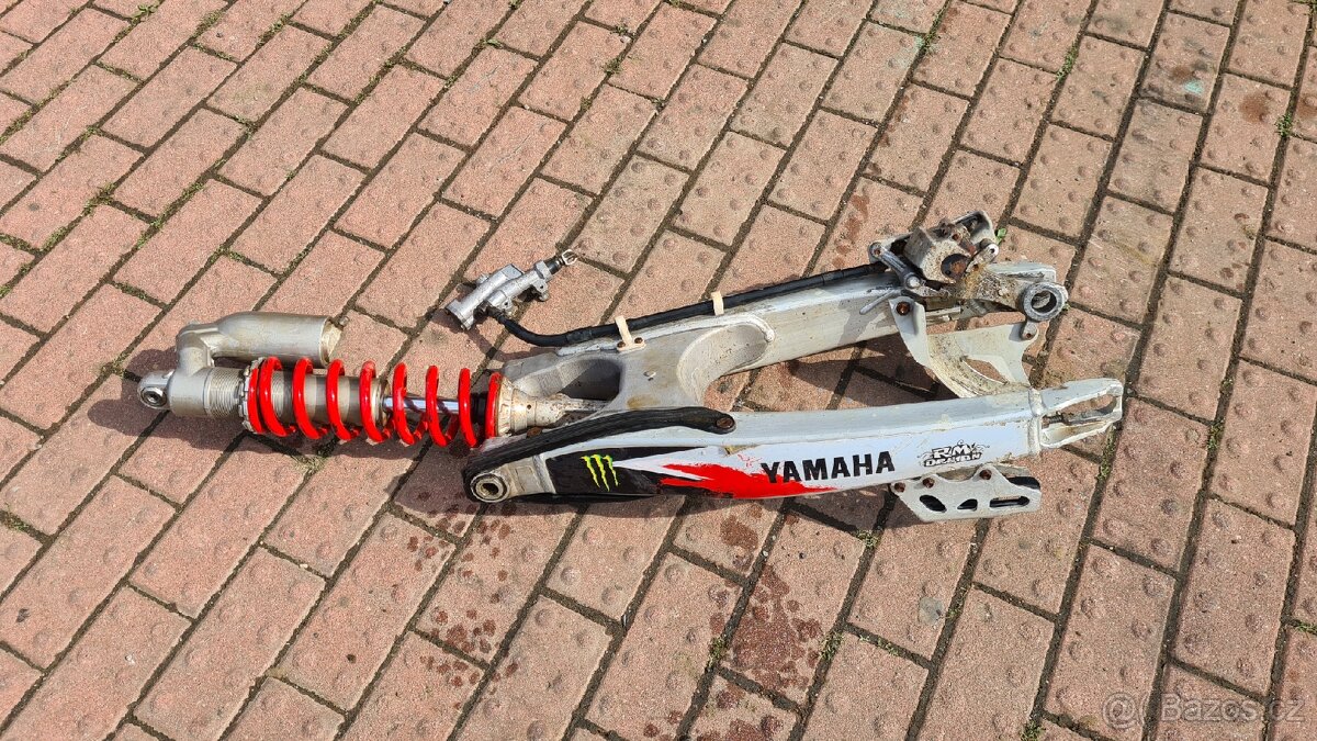 Yamaha yzf 450 díly