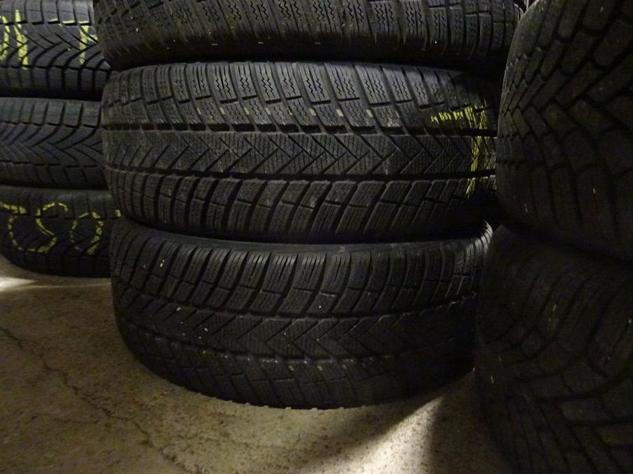 Zimní pneu Vredestein, 205/55/17, 4 ks, 7 mm