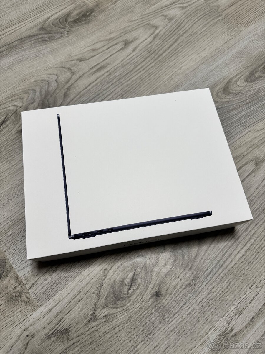 NOVÝ, ZÁRUKA Apple MacBook Air 13,6" (2025), M4, 16GB, 256G