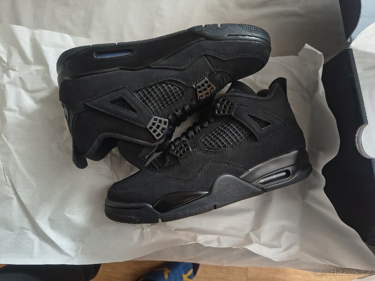 Air Jordan 4 "Black Cat"