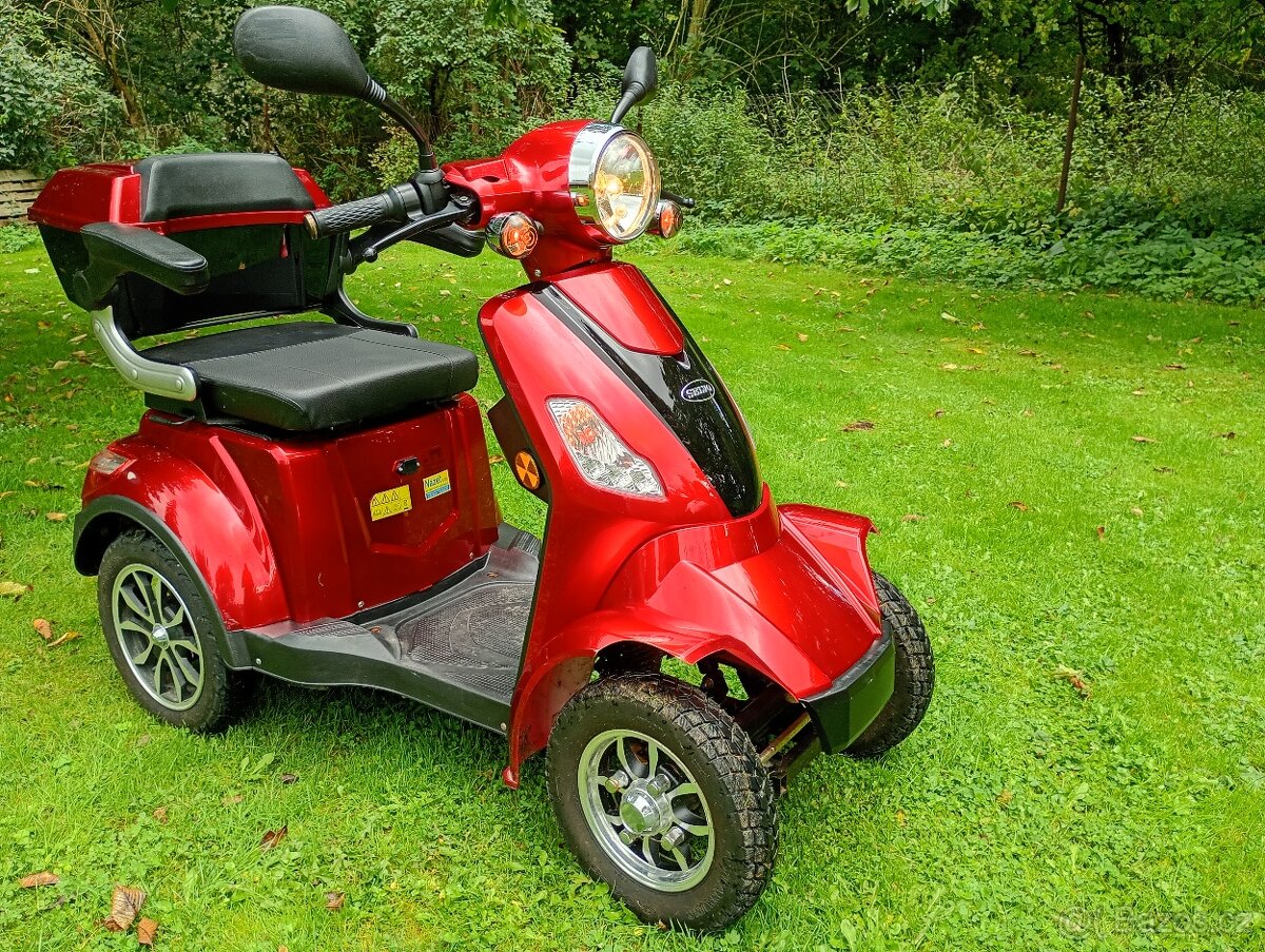 Elektrický čtyřkolový vozík Selvo 41000