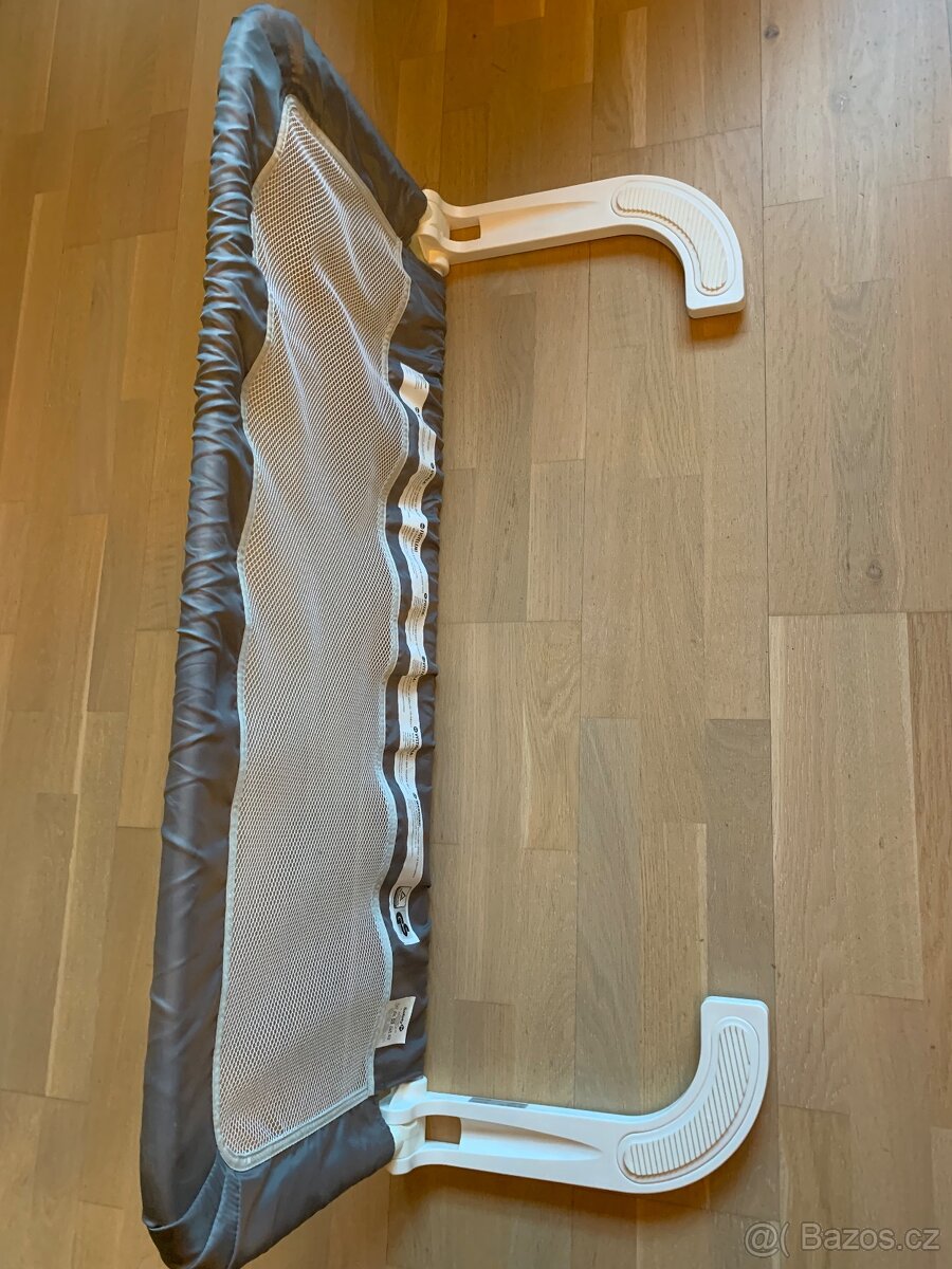 Dětská zábrana na postel