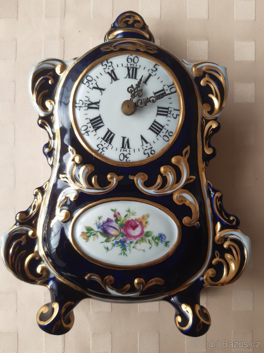 Porcelánové stojací hodiny
