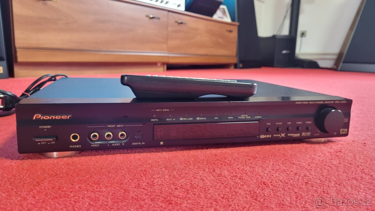 Prodám zesilovače,receiver 5.1 pioneer vsx c300