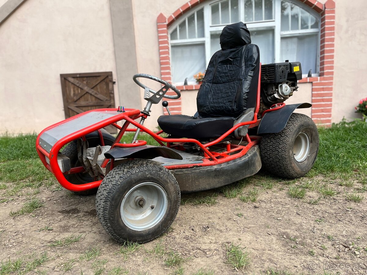 Buggy / traktůrek/sekačka