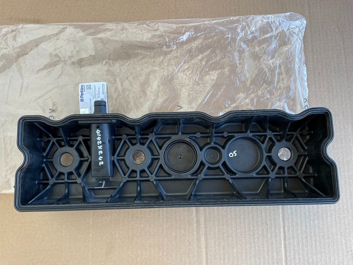 VÍKO HLAVY/ cylinder head cover 1004 T4.40 3054 PERKINS
