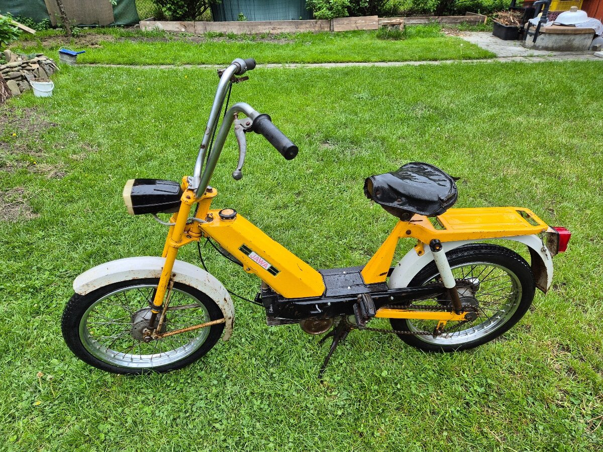 Babetta 207 původní lak, s kartičkou, žlutá č.3
