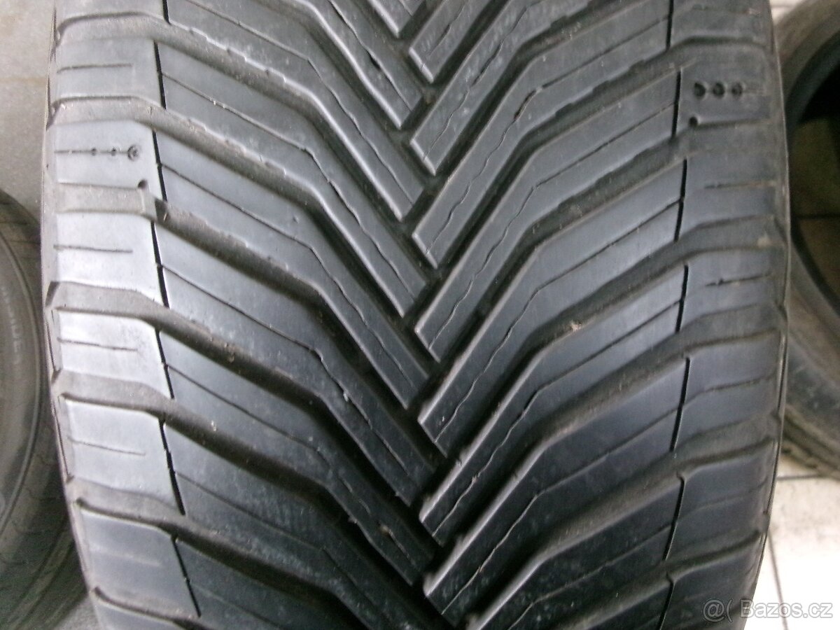 225/45 R17 MICHELIN (5-5,5mm) č.15725