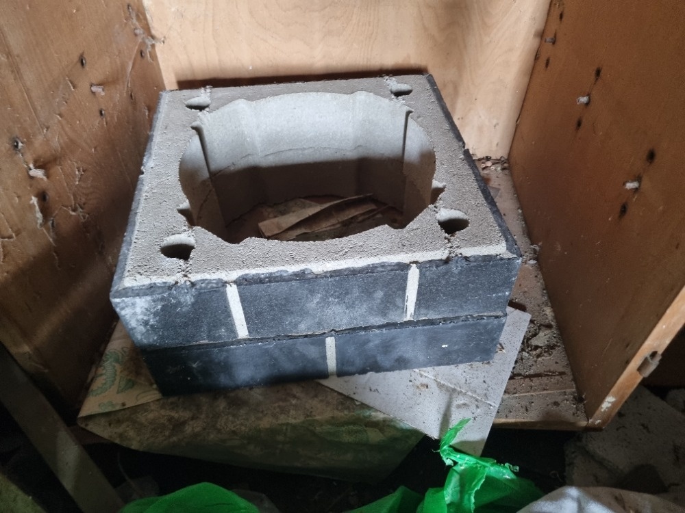 Stavební materiál umyvadlo komínové tvárnice, hydro izolace