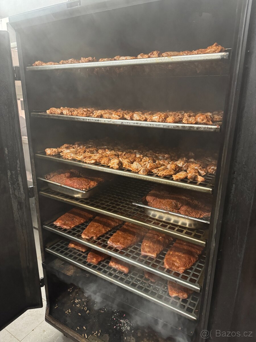 Udírna Smoker Dream – kapacita až 150 kg