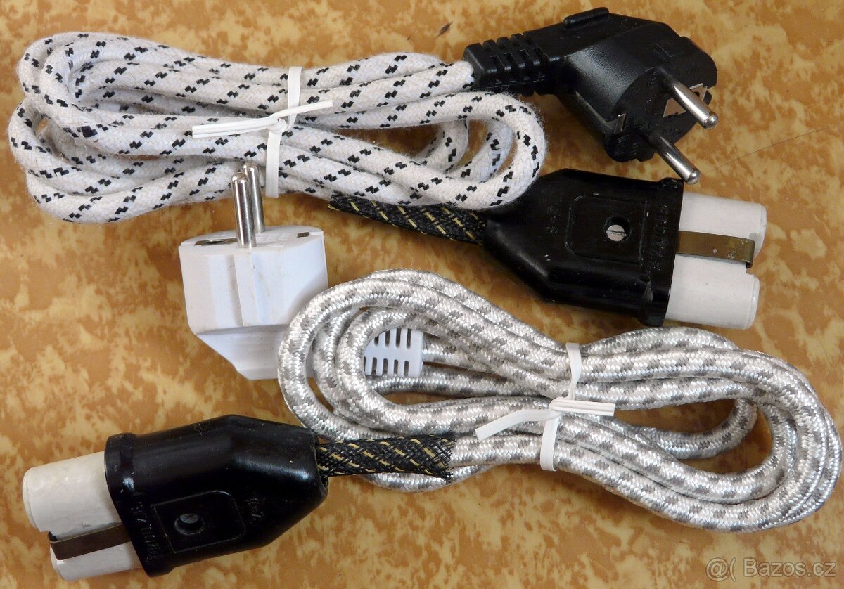 Remoska-napájecí kabel 1,35m.
