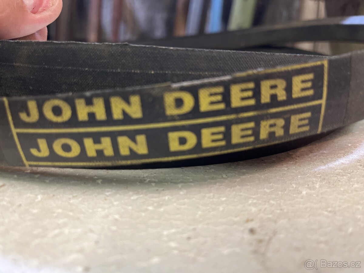 Klínový řemen John Deere H221324