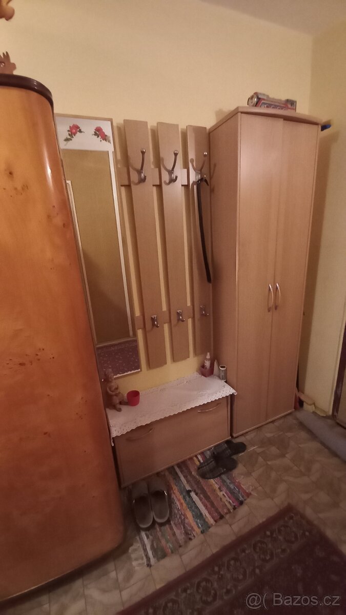 Věšák do předsíně