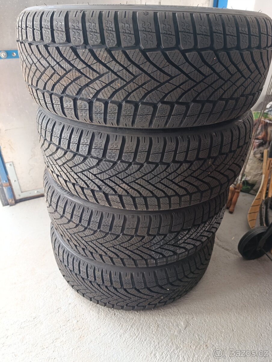 Zimní pneu Falken 205/45 R17