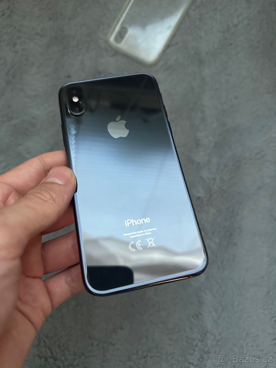 iPhone XS na nd