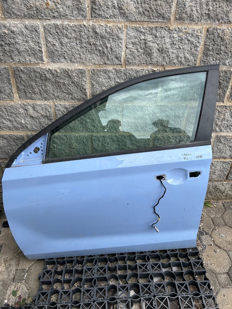 Naléhání dveře na Hyundai i30N