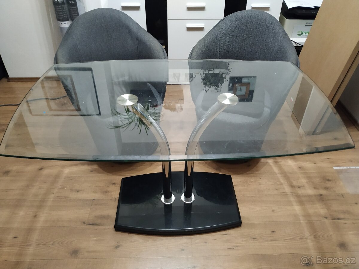 Jídelní stůl - sklo