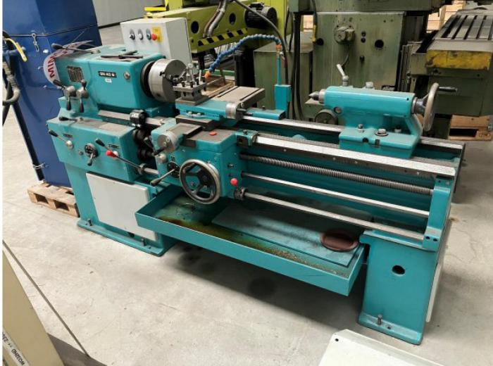 Soustruhy - hrotové SN 40 B