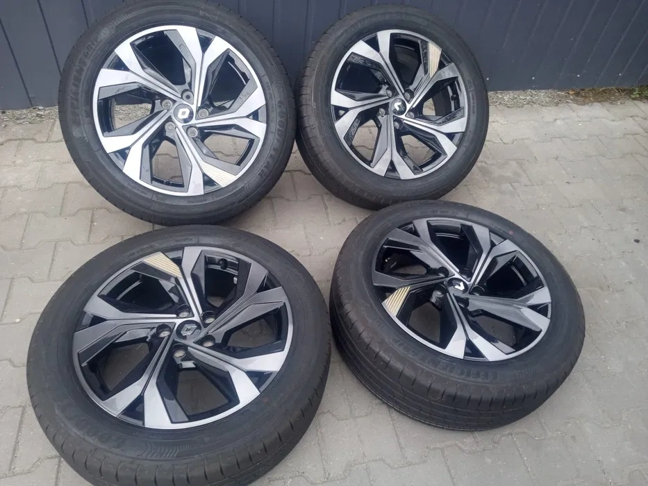 Prodám sadu 18palcových hliníkových kol na Renault Arkana,