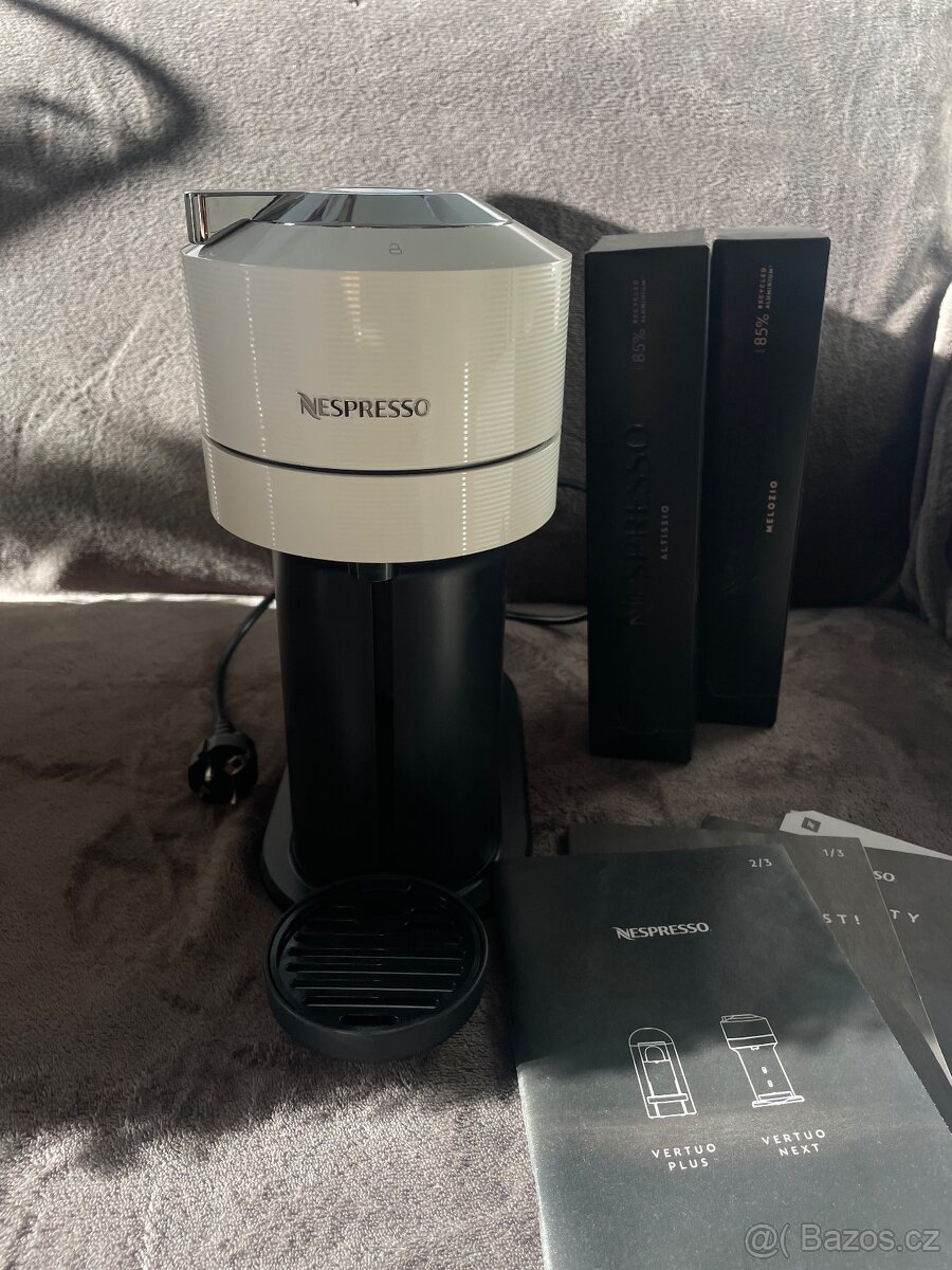 Kávovar Nespresso Vertuo Next White