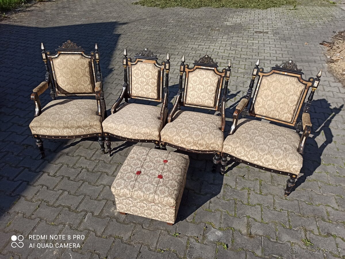 Starožitný nábytek