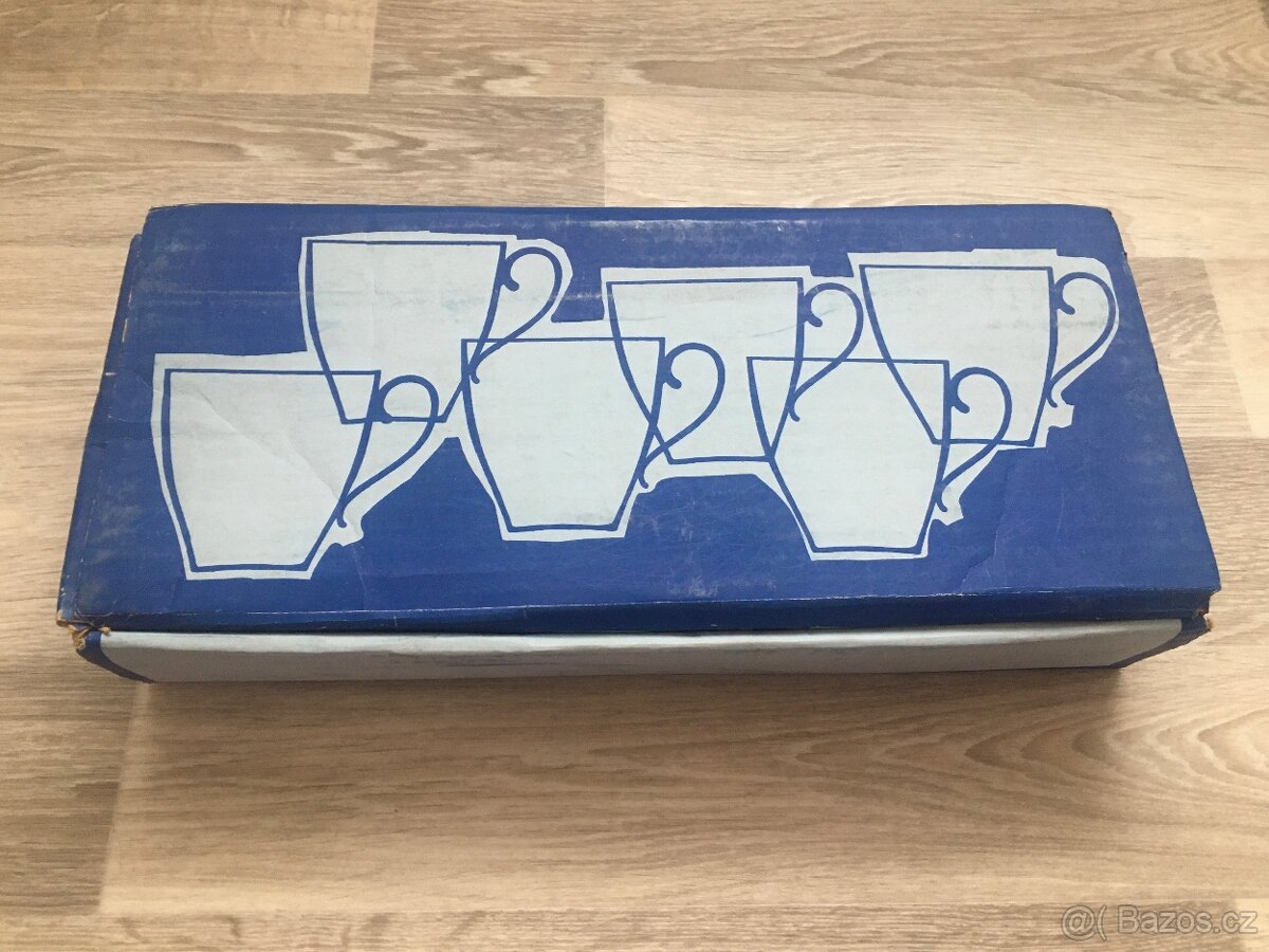 Sada hrníčků s podšálkem