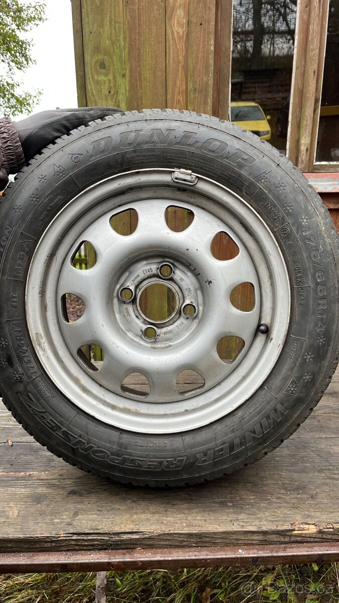 14'' disky + zimní pneu Volkswagen Golf III