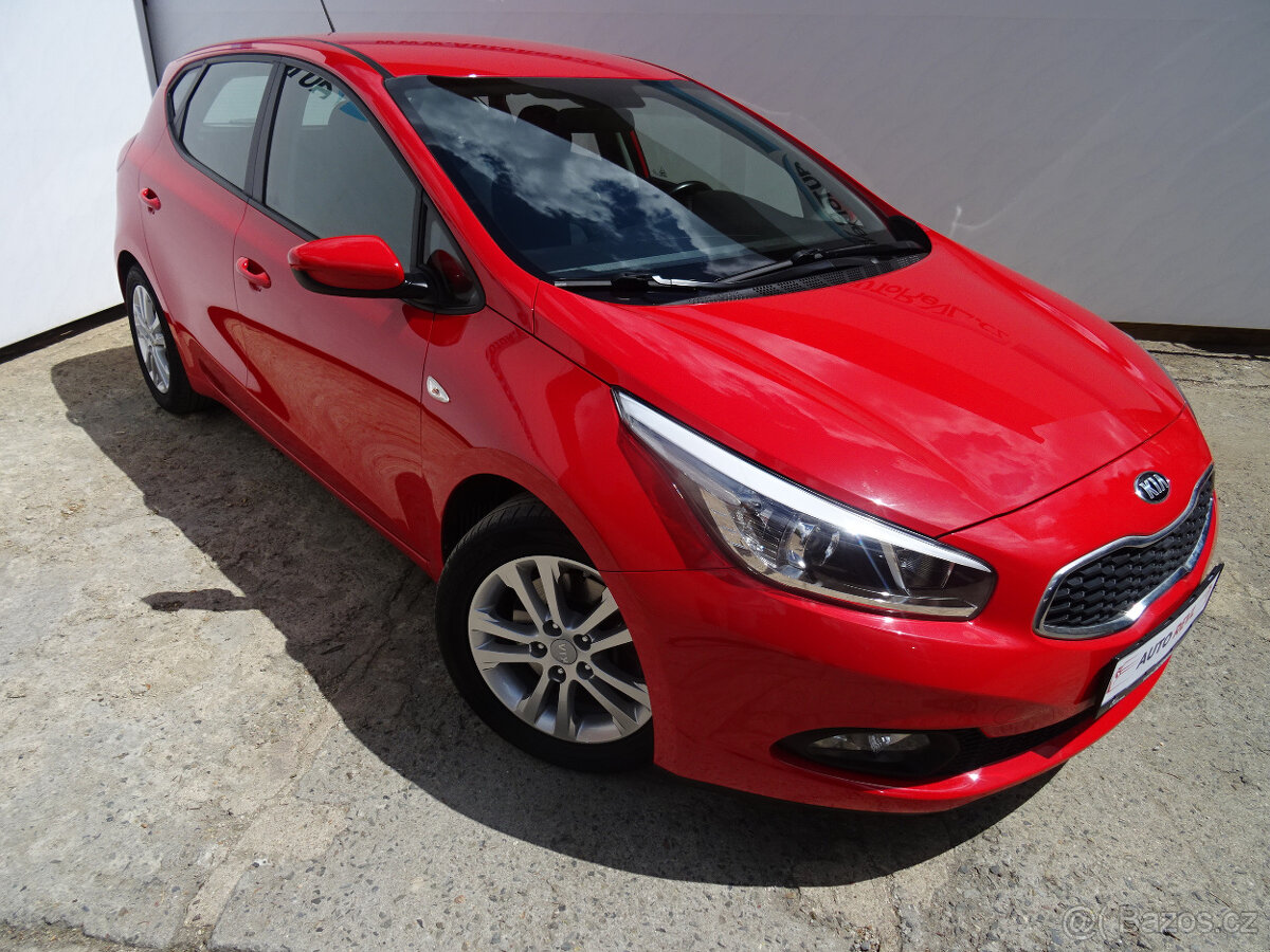 Kia Ceed 1.6GDi,99kW,1majČR,S.kniha,64tkm,ESP,klima