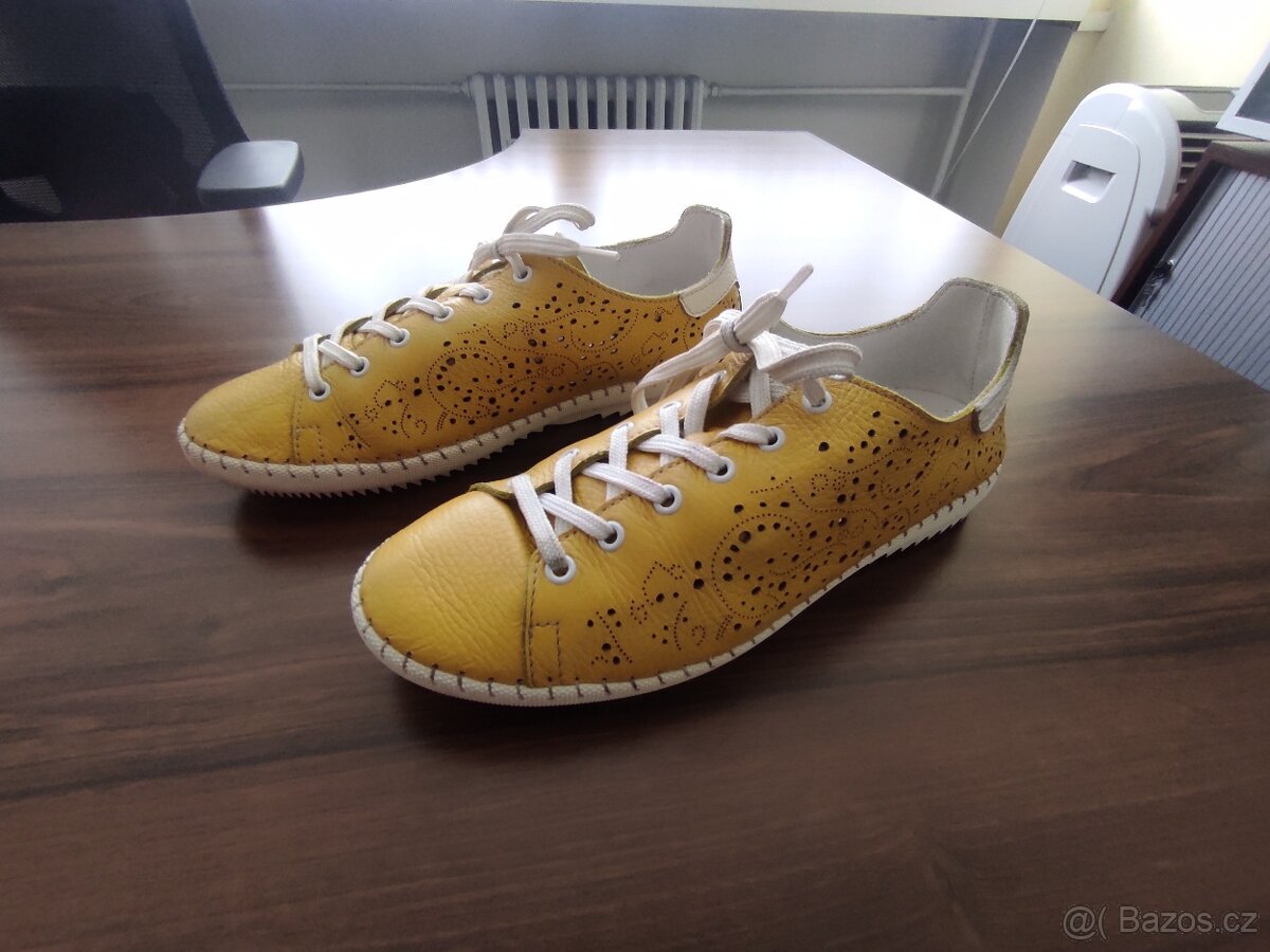 Dámské boty Baťa, vel. 39 - skvělá cena 400 Kč