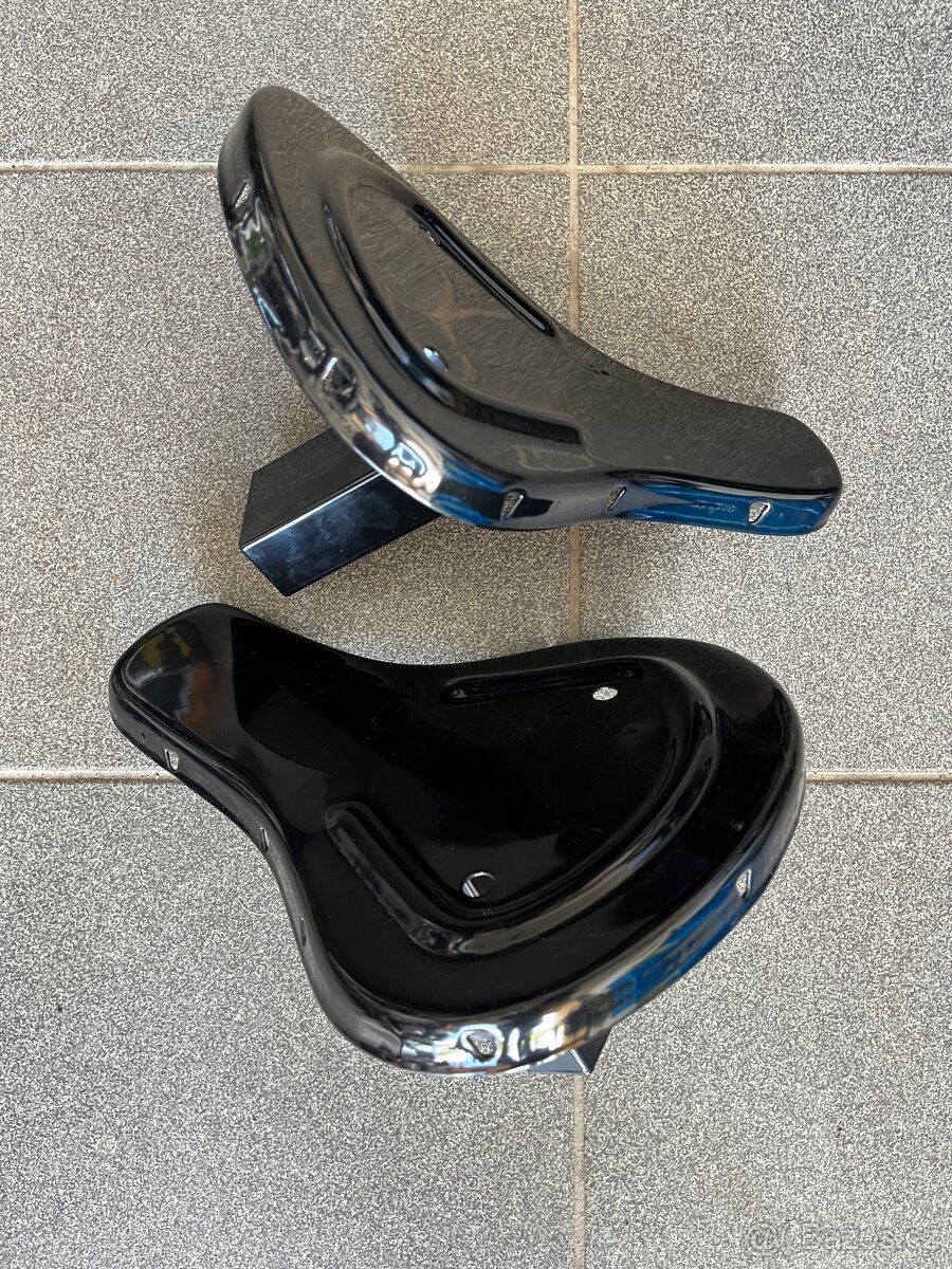 Prodám sedlo na Babettu 210