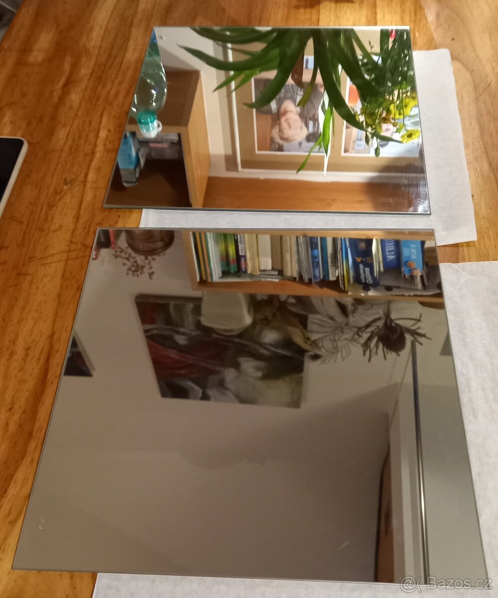 Čtvercová zrcadla 30 x 30 cm