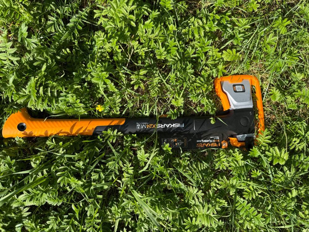 Sekera Fiskars X24 M