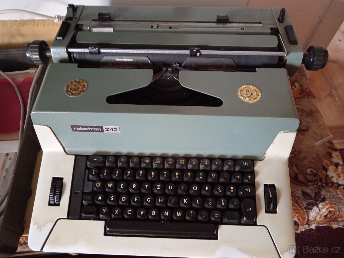 Psací stroj elektrický