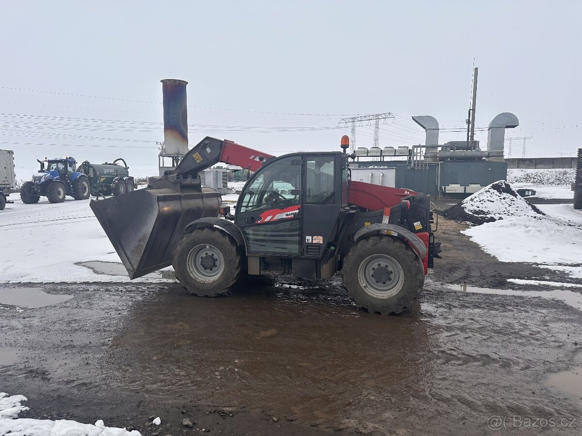 Teleskopický manipulátor Massey Ferguson TH 7038