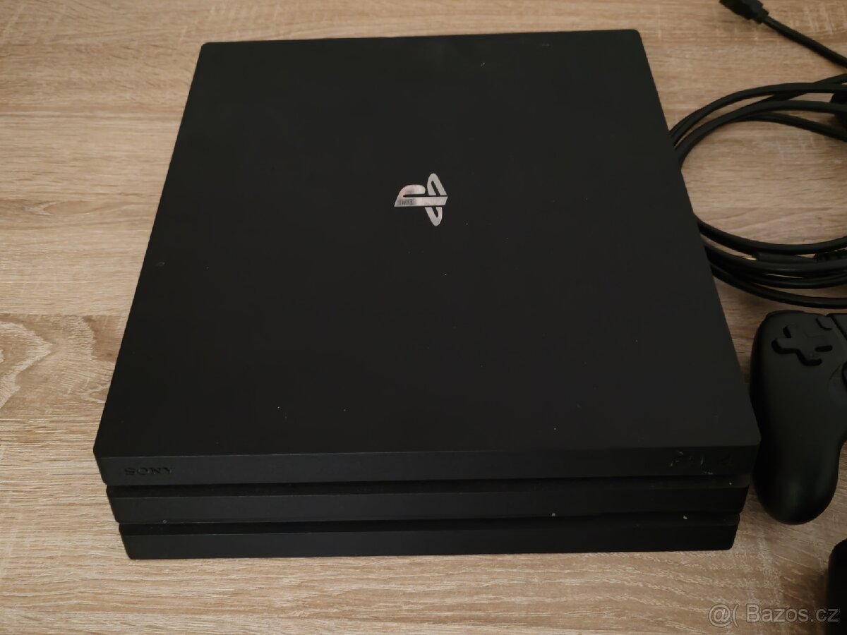 Prodám Playstation 4 Pro
