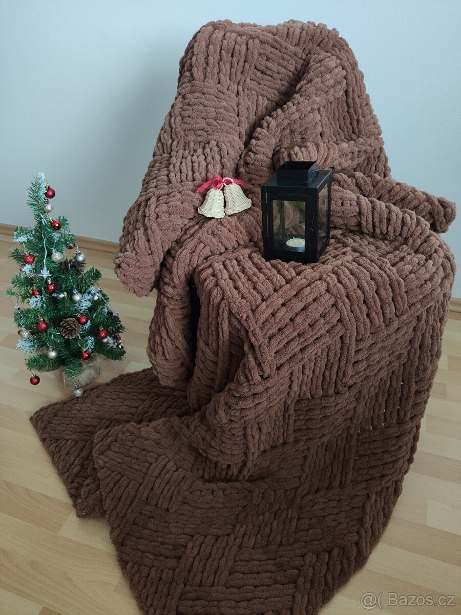 Pletená deka pro dospělé hnědá