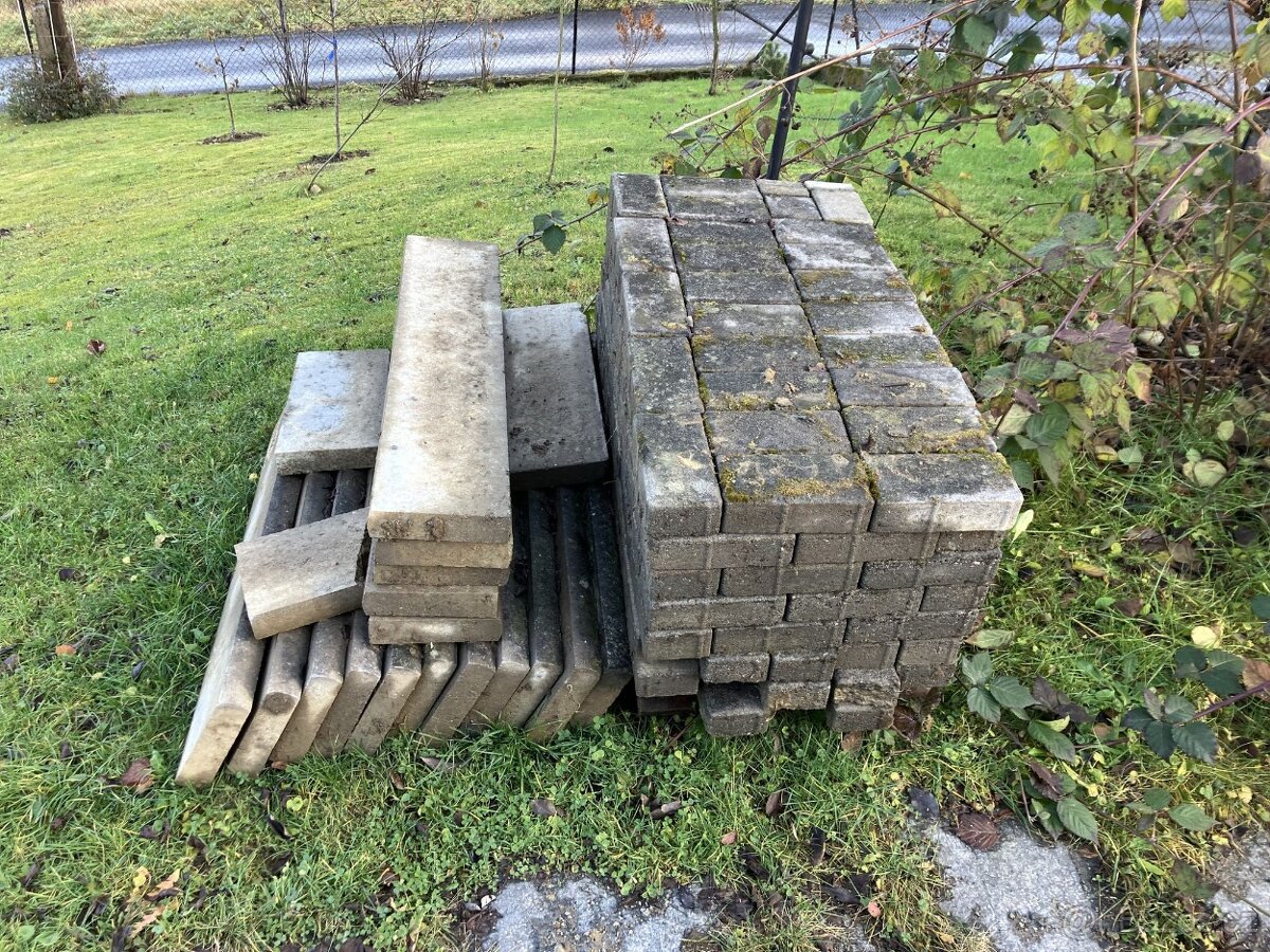 Obrubníky 100x20x5cm 16ks