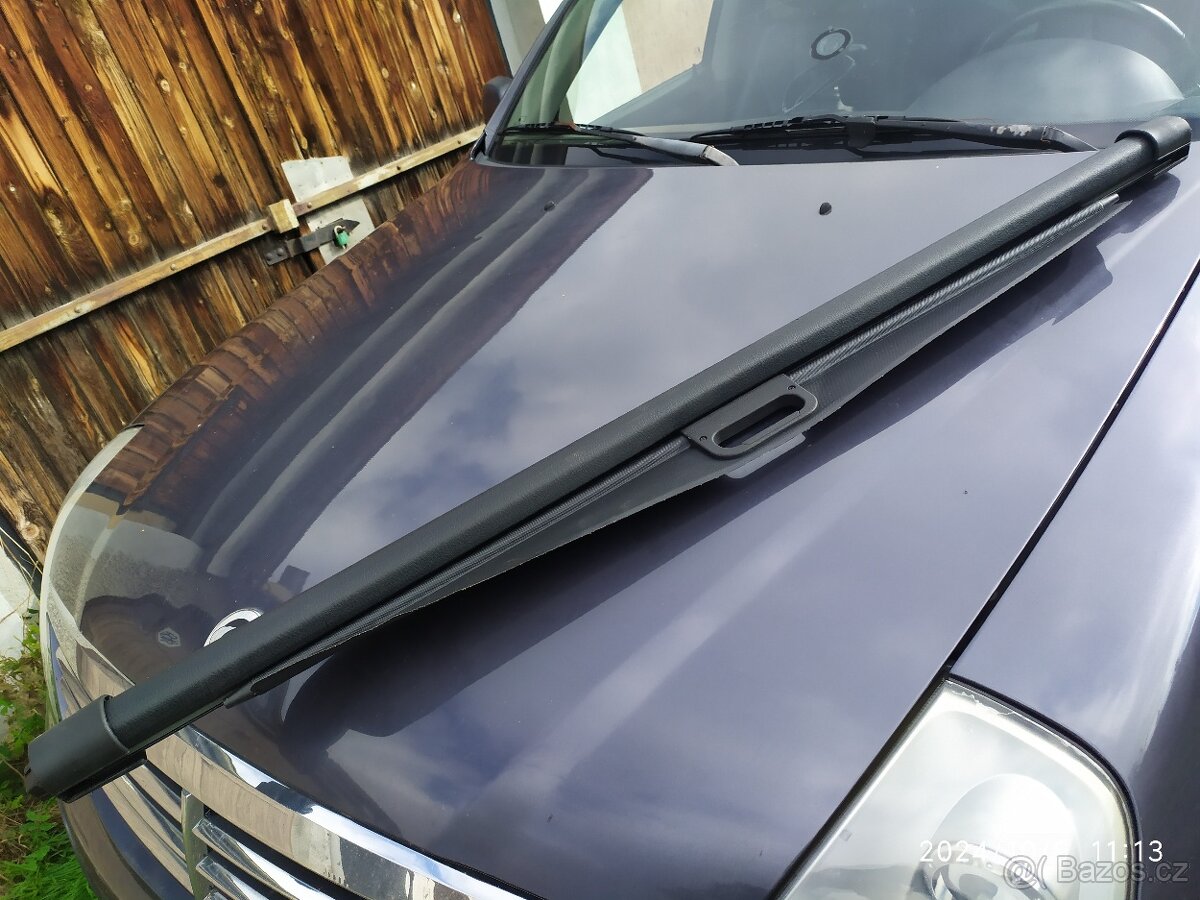 ssangyong rexton černá roleta